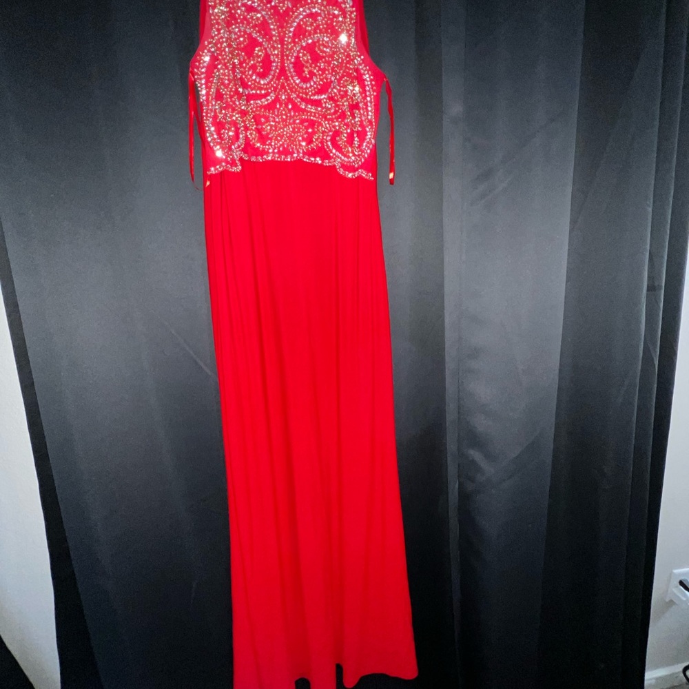 Super cute red dress worn 2 times